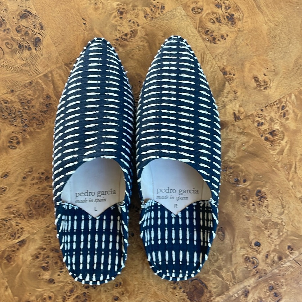 Rare Pedro Garcia Moroccan style fabric flats. New without box. Never worn 36